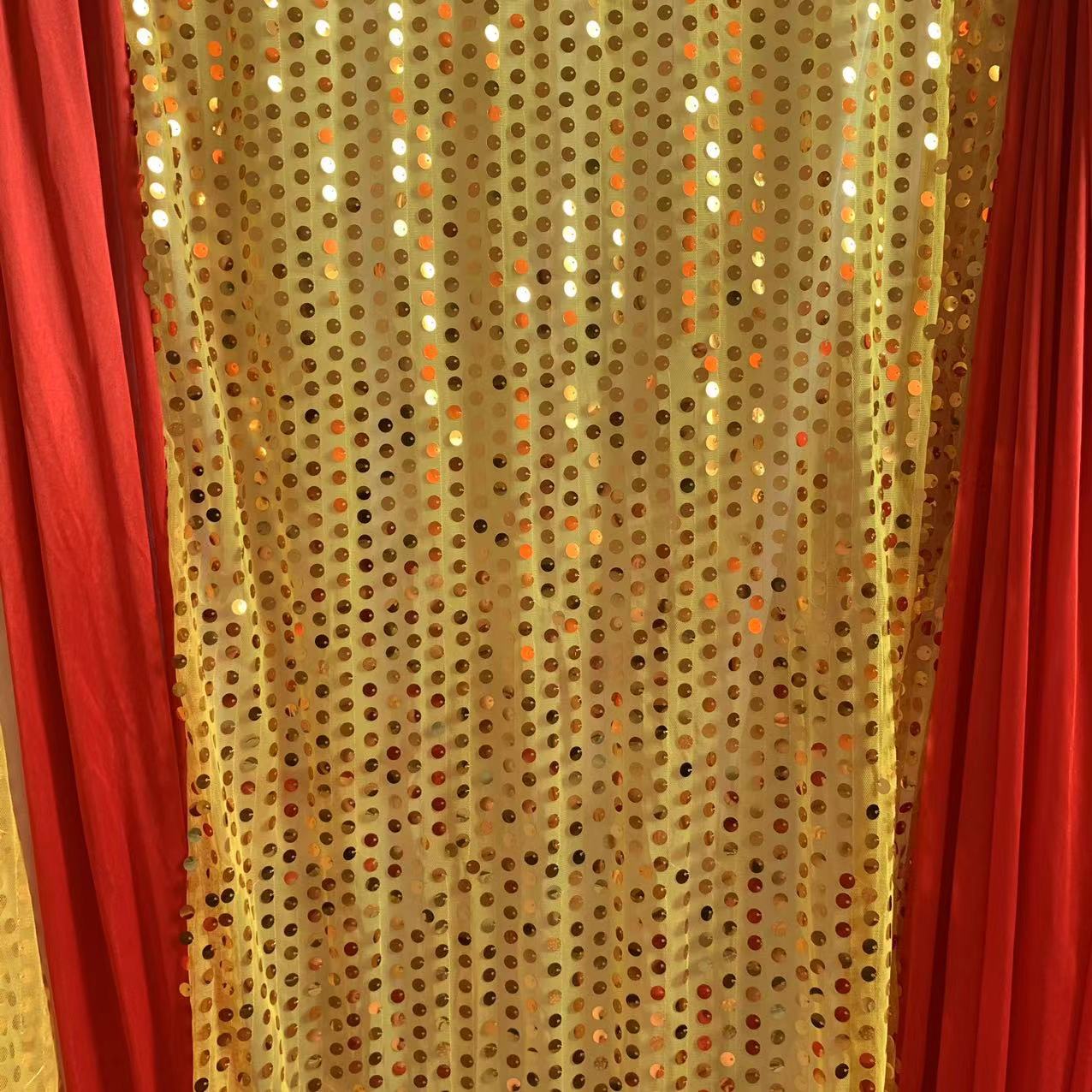Backdrop Photo Booth Kain Paye - Sequin Fabric Panel ulasan dan harga